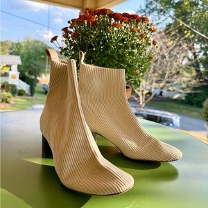 Everlane the Glove Boots Ivory Knit size 8.5